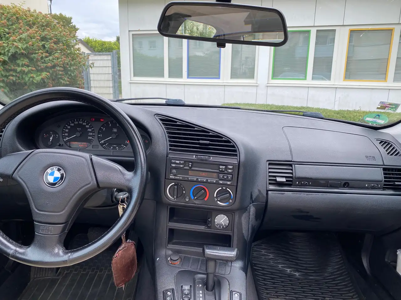 BMW 320i, foto 7