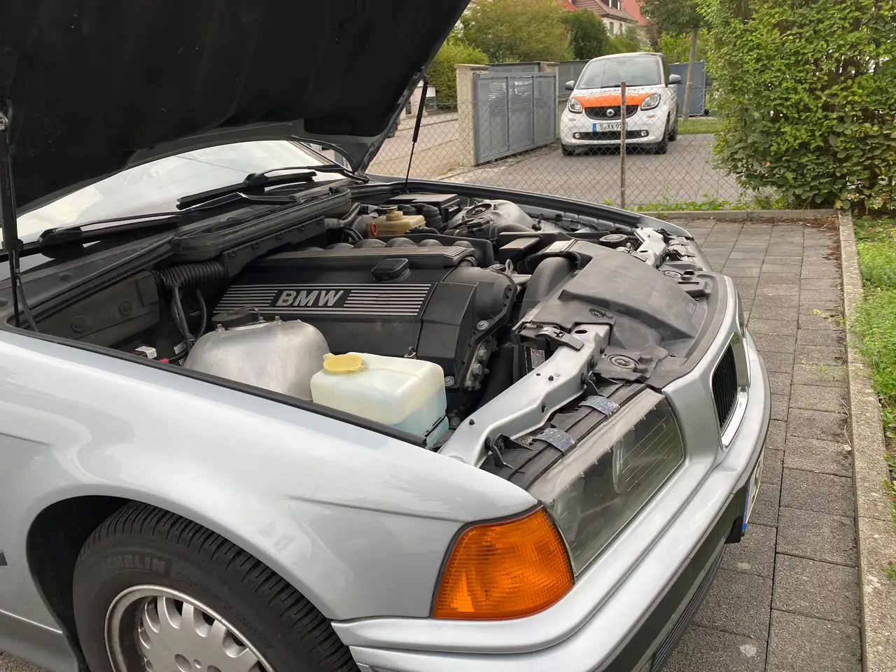 BMW 320i, foto 1