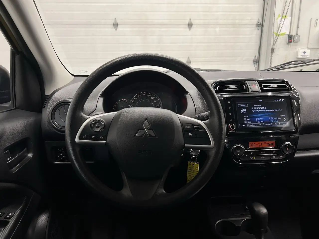 Mitsubishi Mirage снимка Mitsubishi Mirage