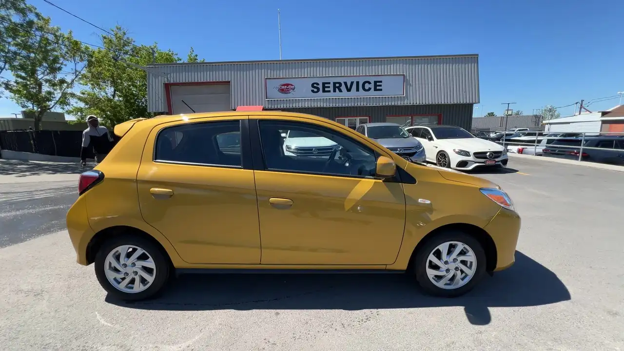 Mitsubishi Mirage снимка Mitsubishi Mirage