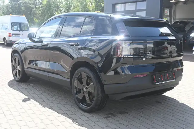 Volvo Ex30 view 4