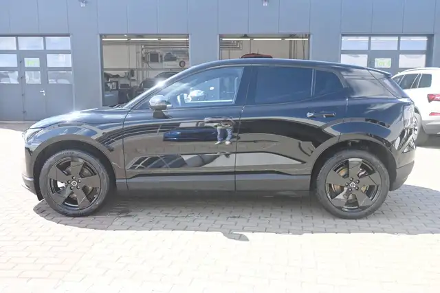 Volvo Ex30 view 3