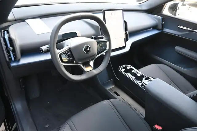 Volvo Ex30 view 12