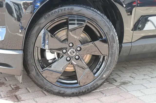 Volvo Ex30 view 2