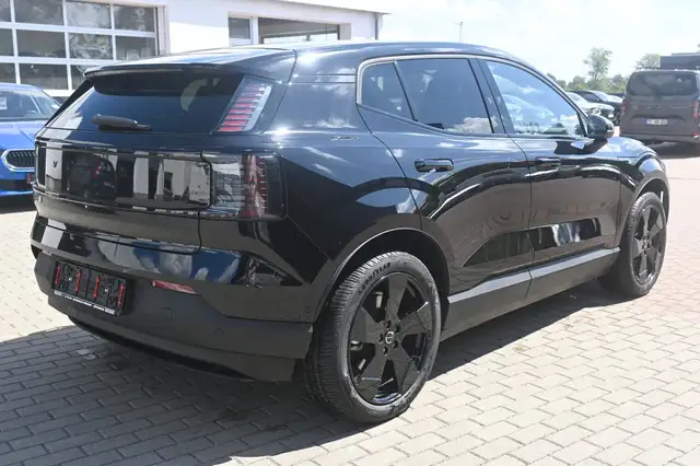Volvo Ex30 view 6