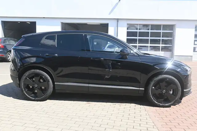 Volvo Ex30 view 7