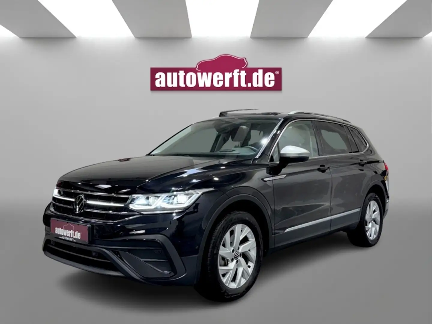 Volkswagen Tiguan Allspace 1.5 TSI DSG LIFE MATRIX LEDER PANO AHK CAM 7SI HUD Schwarz - 1