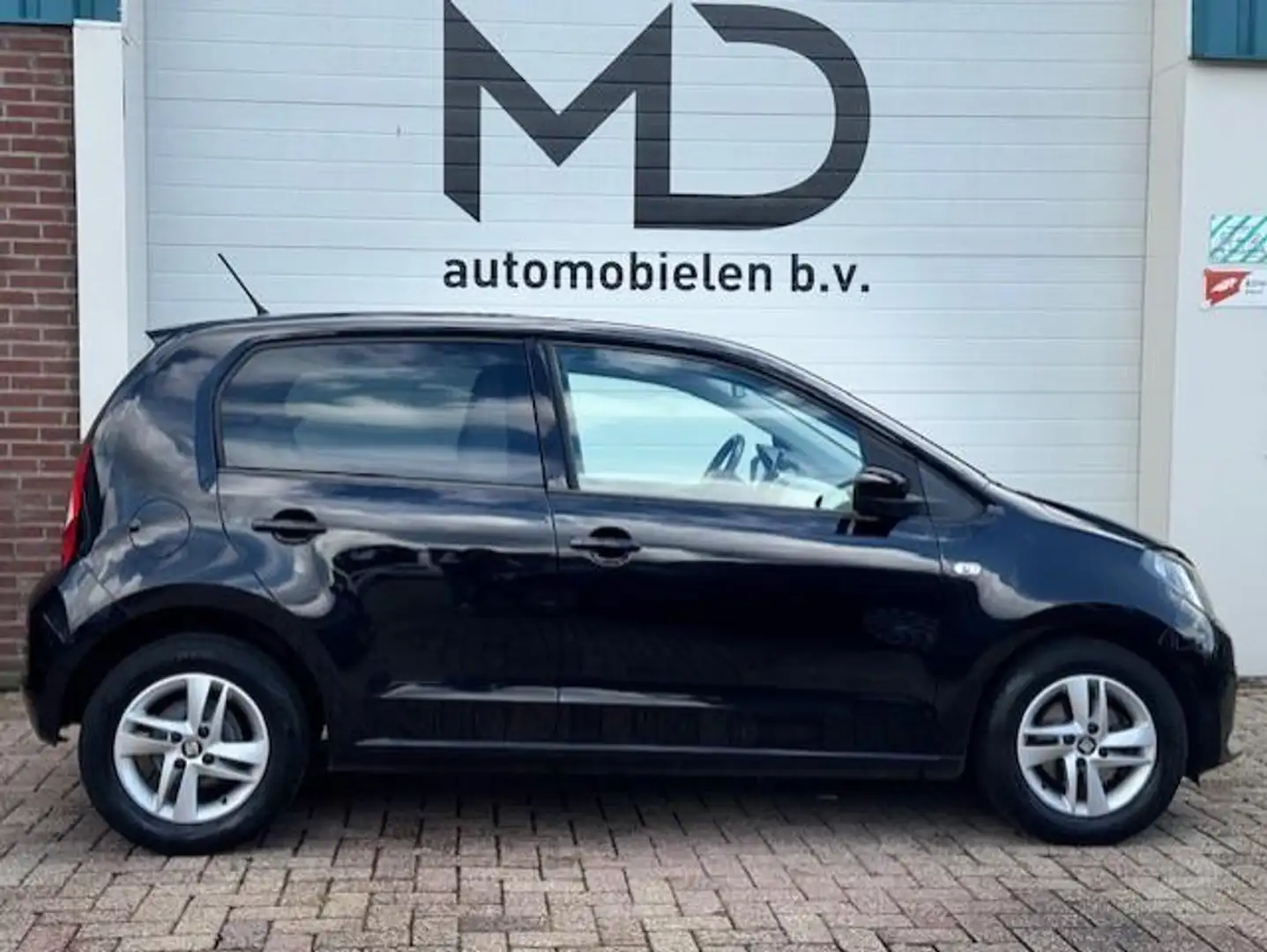 SEAT Mii 1.0 Chill Out -Navigatie-5 drs-Airco-LM velgen-NAP Noir - 2