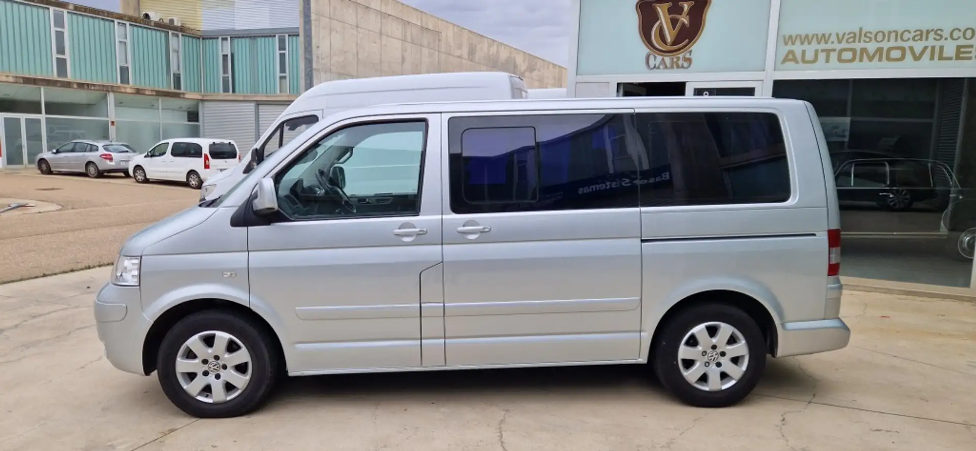 Volkswagen Multivan 2.5TDI Comfortline Silber - 2