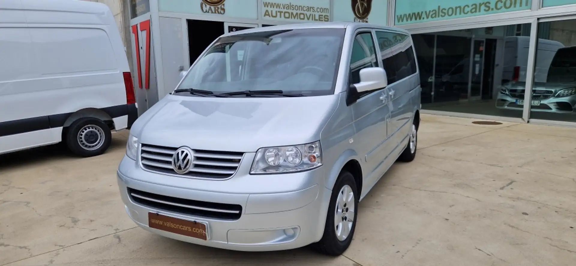Volkswagen Multivan 2.5TDI Comfortline Silber - 1