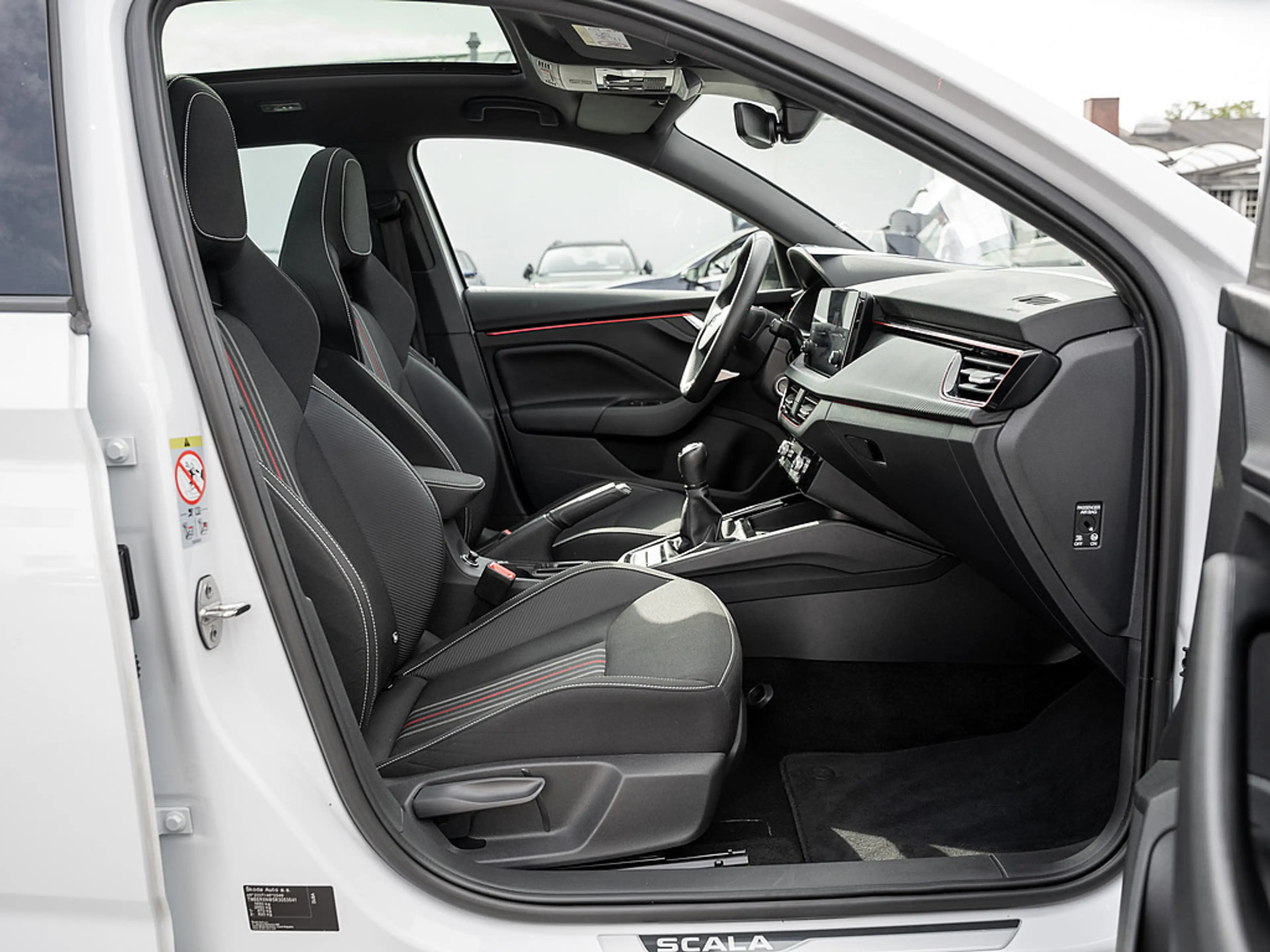 Skoda Scala 1.0 TSI Monte Carlo PANO KAM MATRIX SHZ — photo 2
