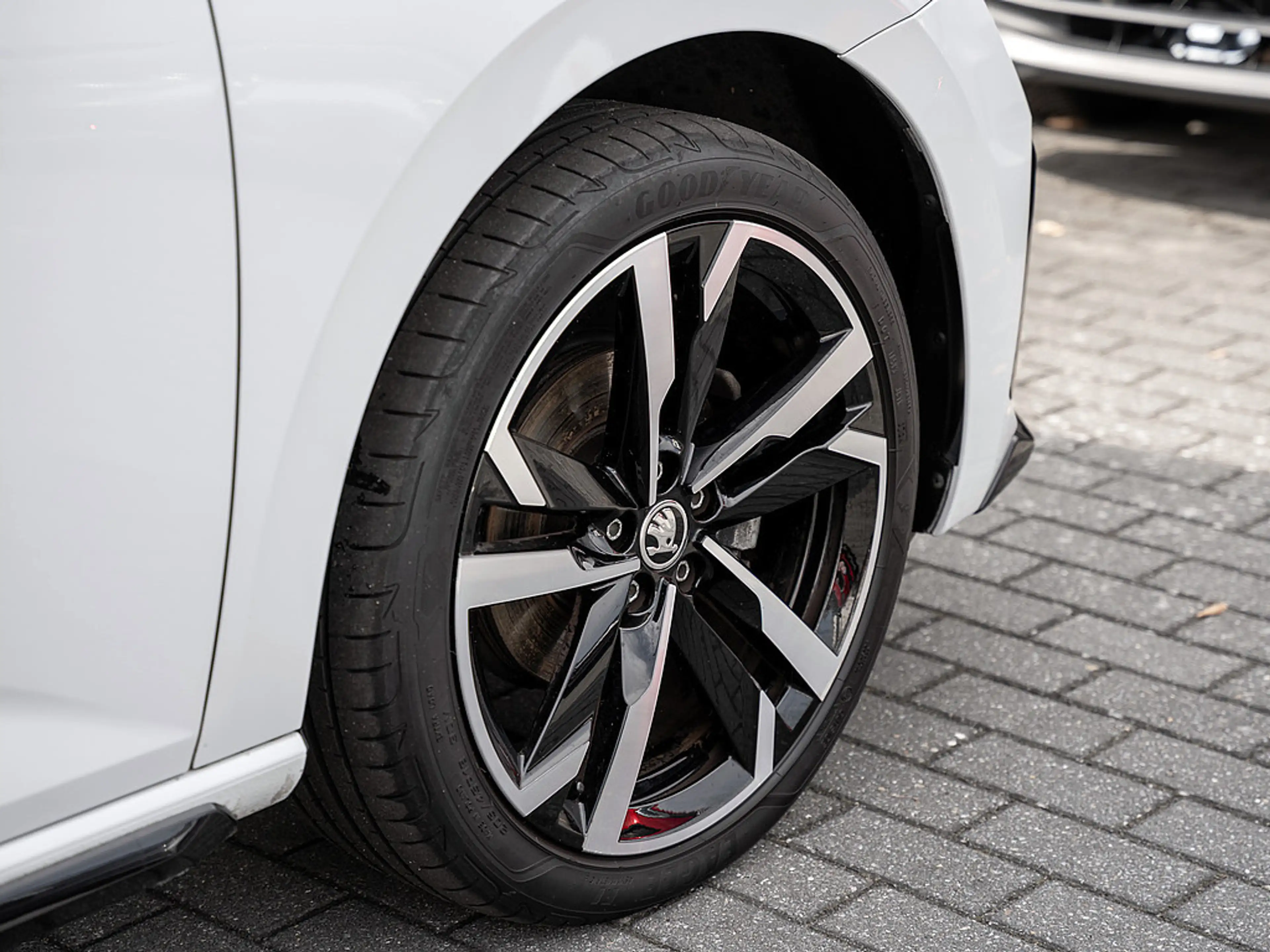 Skoda Scala 1.0 TSI Monte Carlo PANO KAM MATRIX SHZ — photo 5
