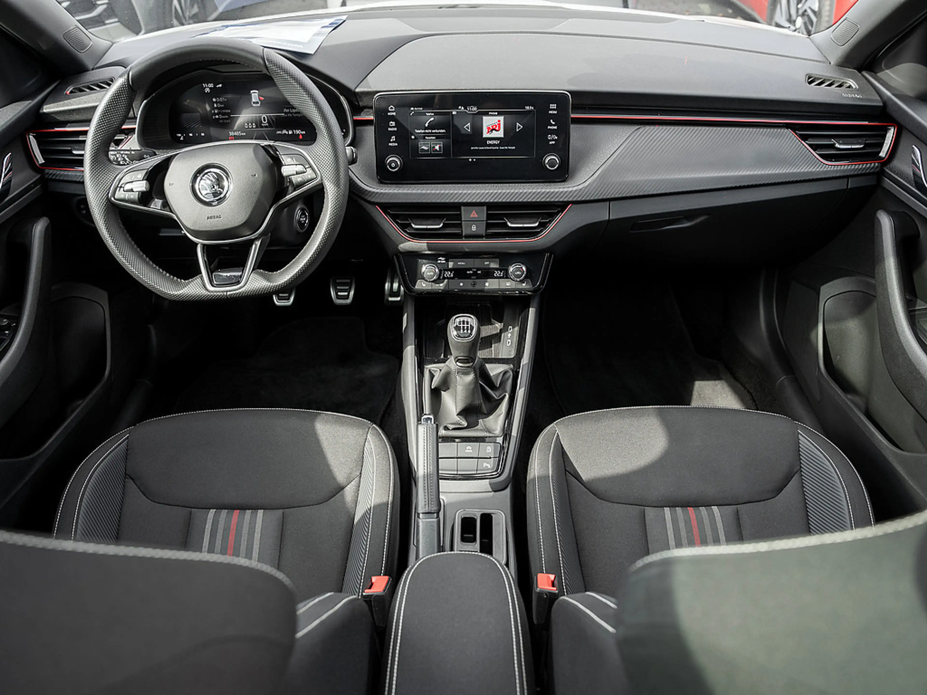 Skoda Scala 1.0 TSI Monte Carlo PANO KAM MATRIX SHZ — photo 6
