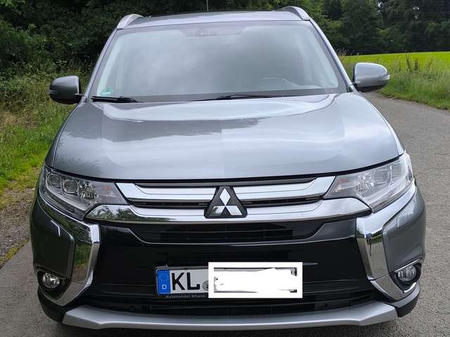 Imagine Mitsubishi Outlander ClearTec 4WD, Navi, Klima, 7 Sitzer