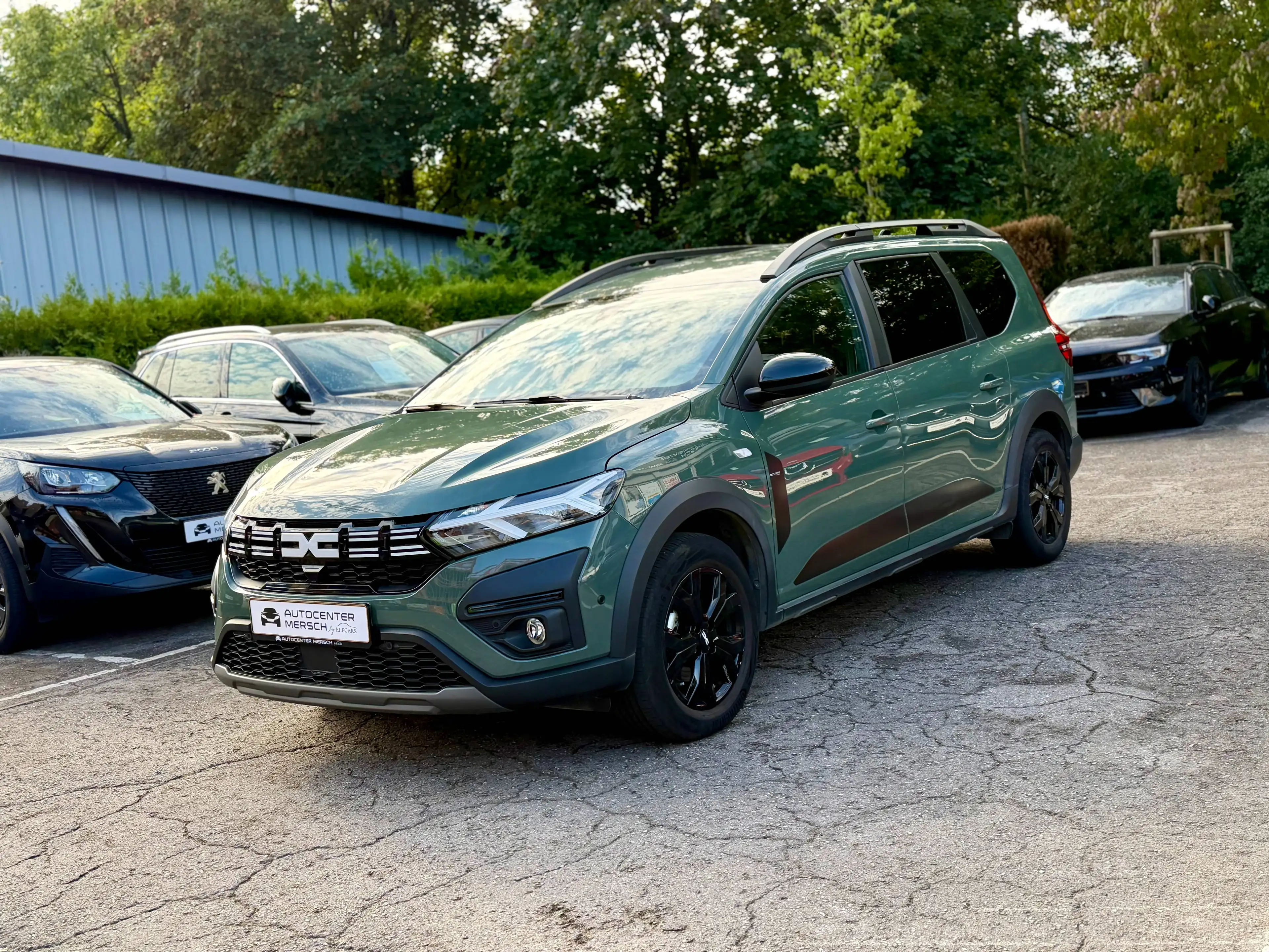 Dacia Jogger 1.6 Hybrid 140 Extreme 7pl. — photo 3