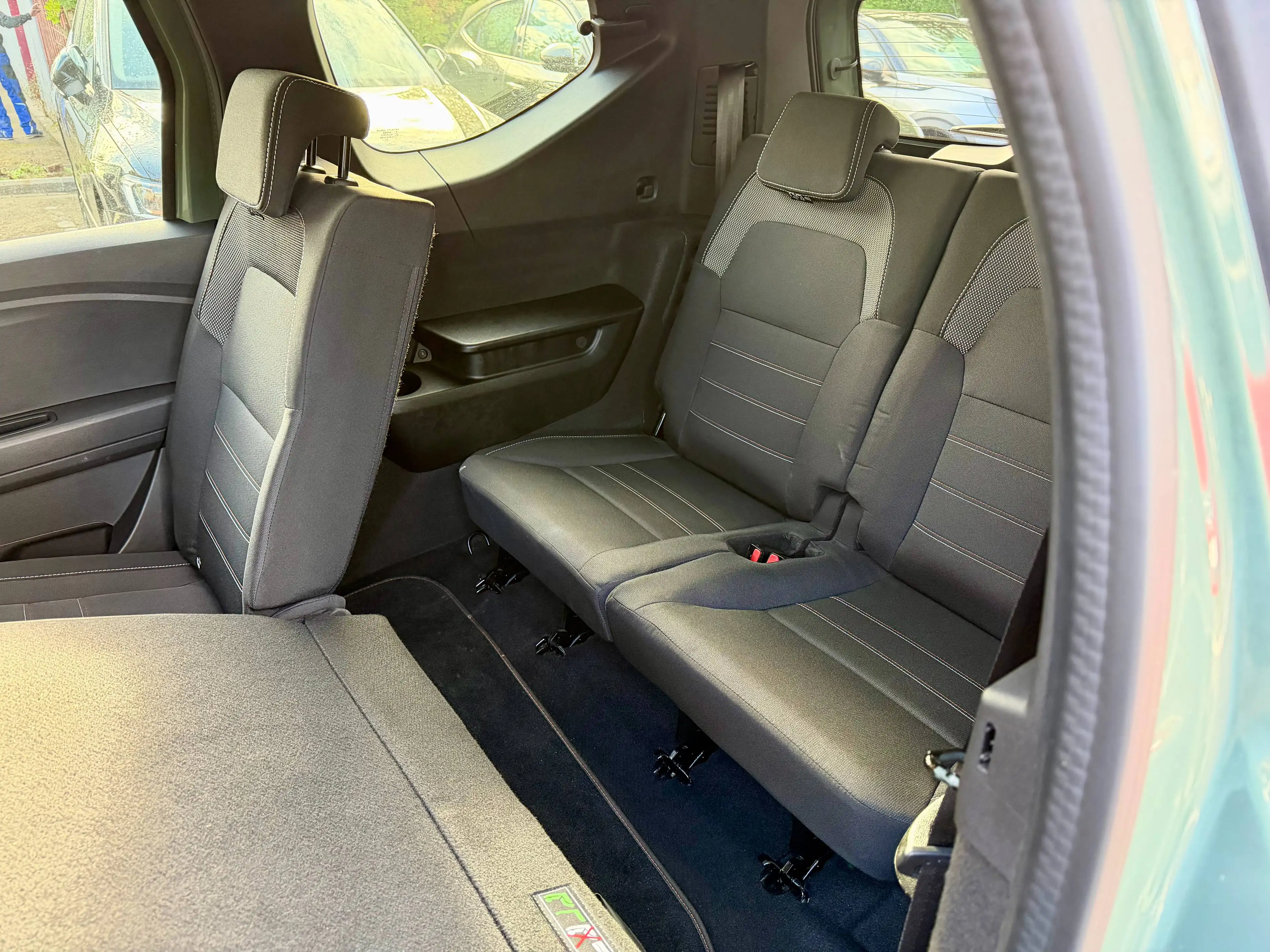 Dacia Jogger 1.6 Hybrid 140 Extreme 7pl. — photo 15