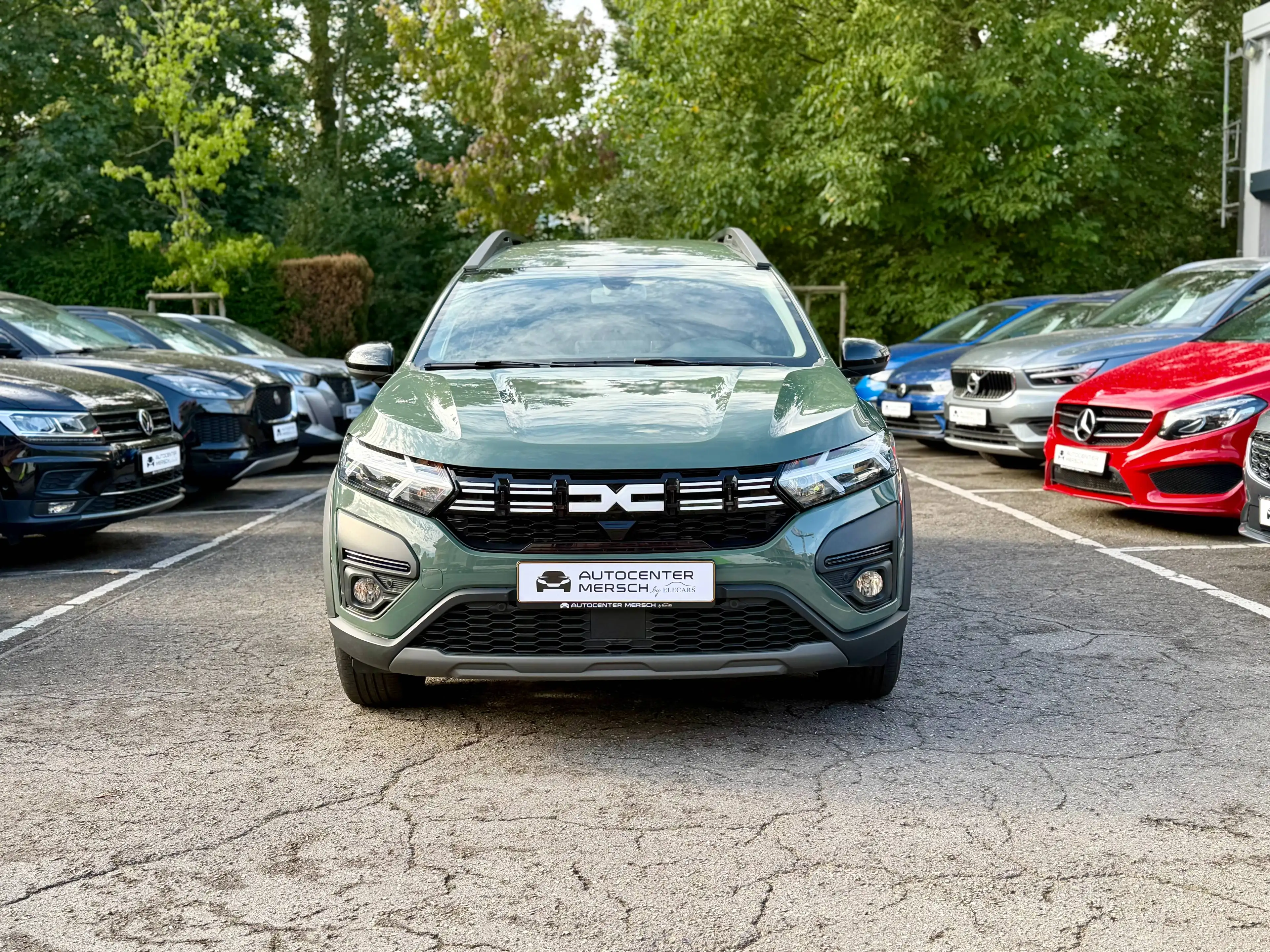 Dacia Jogger 1.6 Hybrid 140 Extreme 7pl. — photo 2