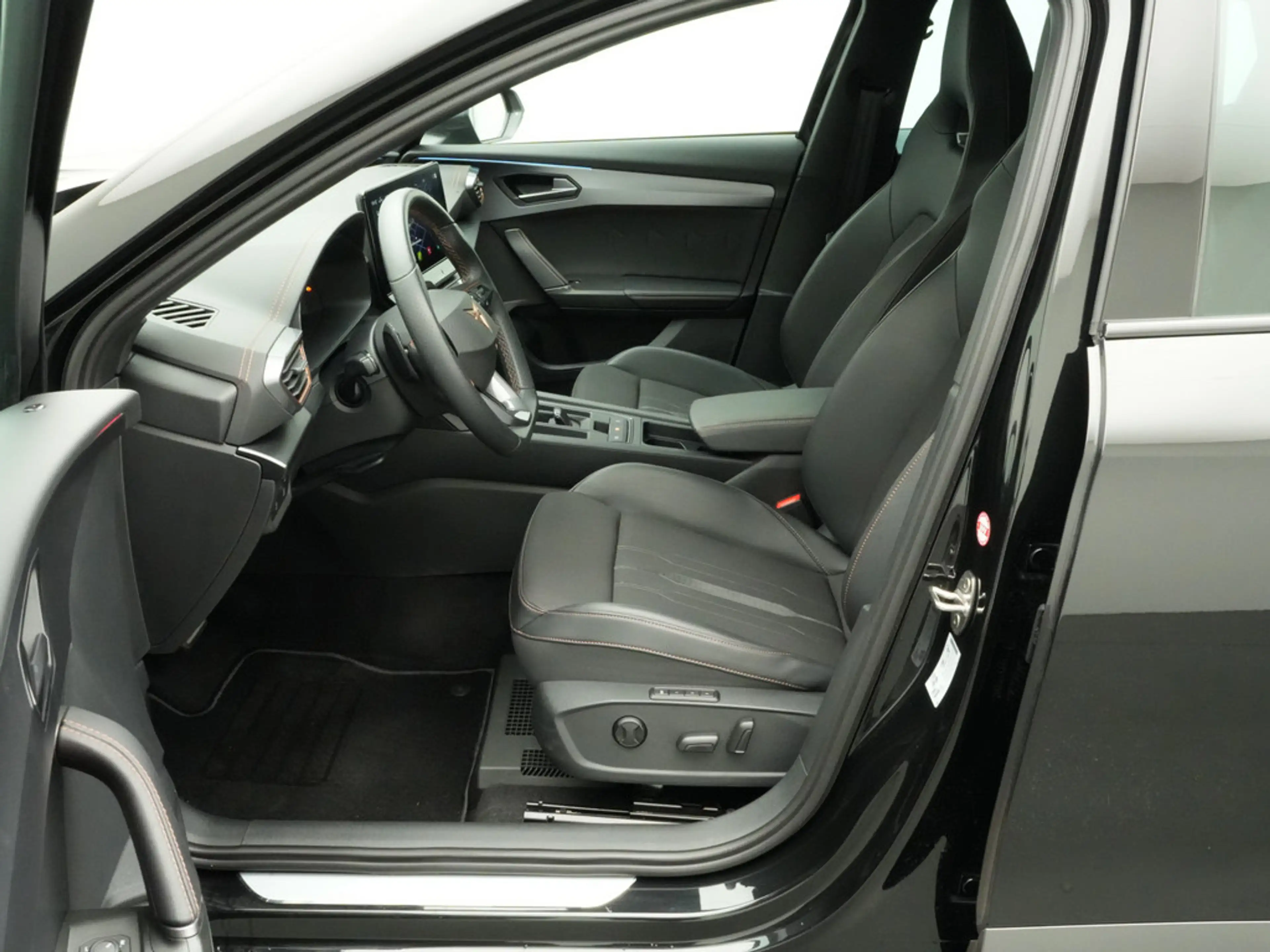 CUPRA Formentor VZ 4Drive MATRIX DCC 360° KAM ACC — photo 14