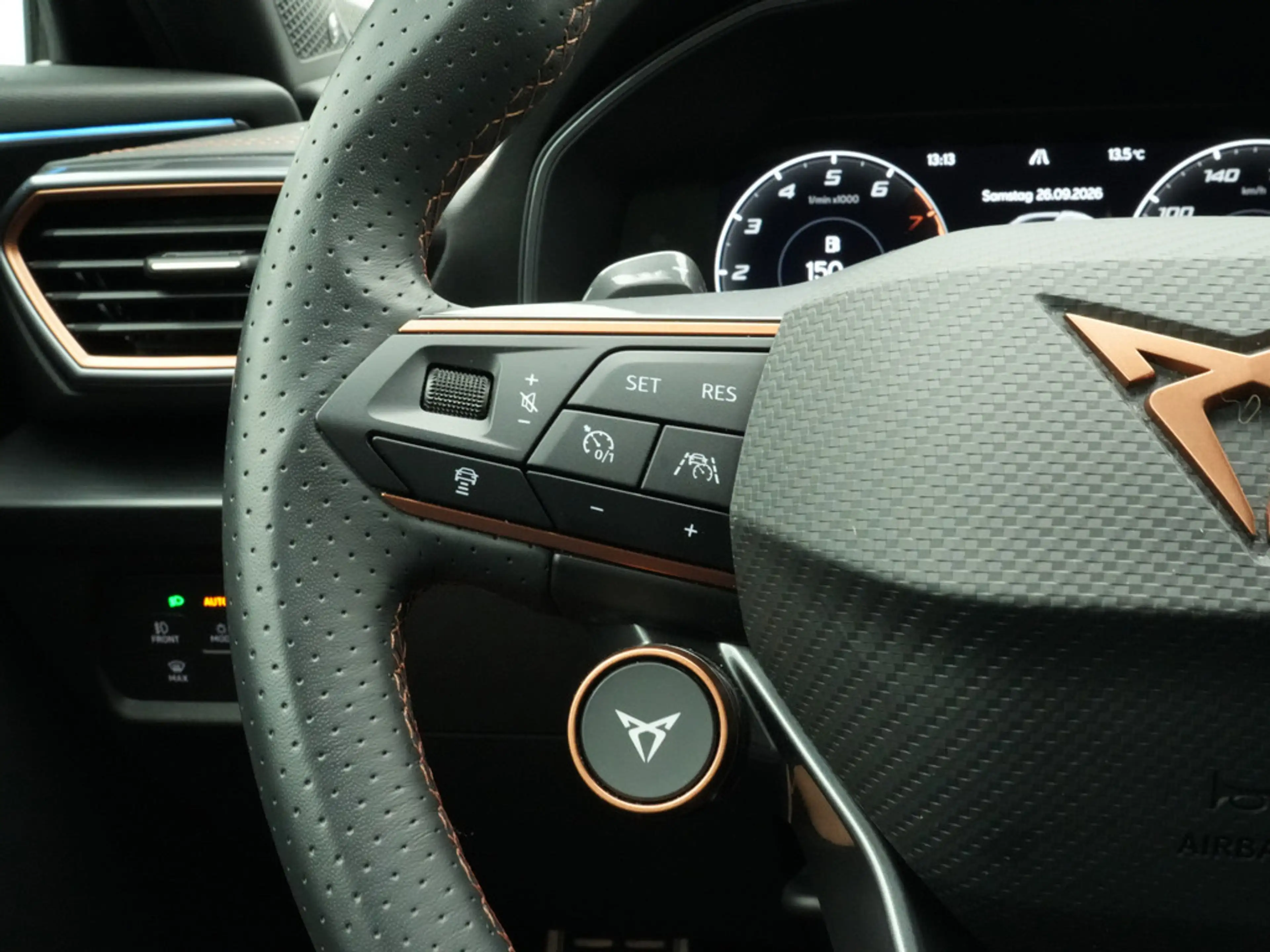 CUPRA Formentor VZ 4Drive MATRIX DCC 360° KAM ACC — photo 7