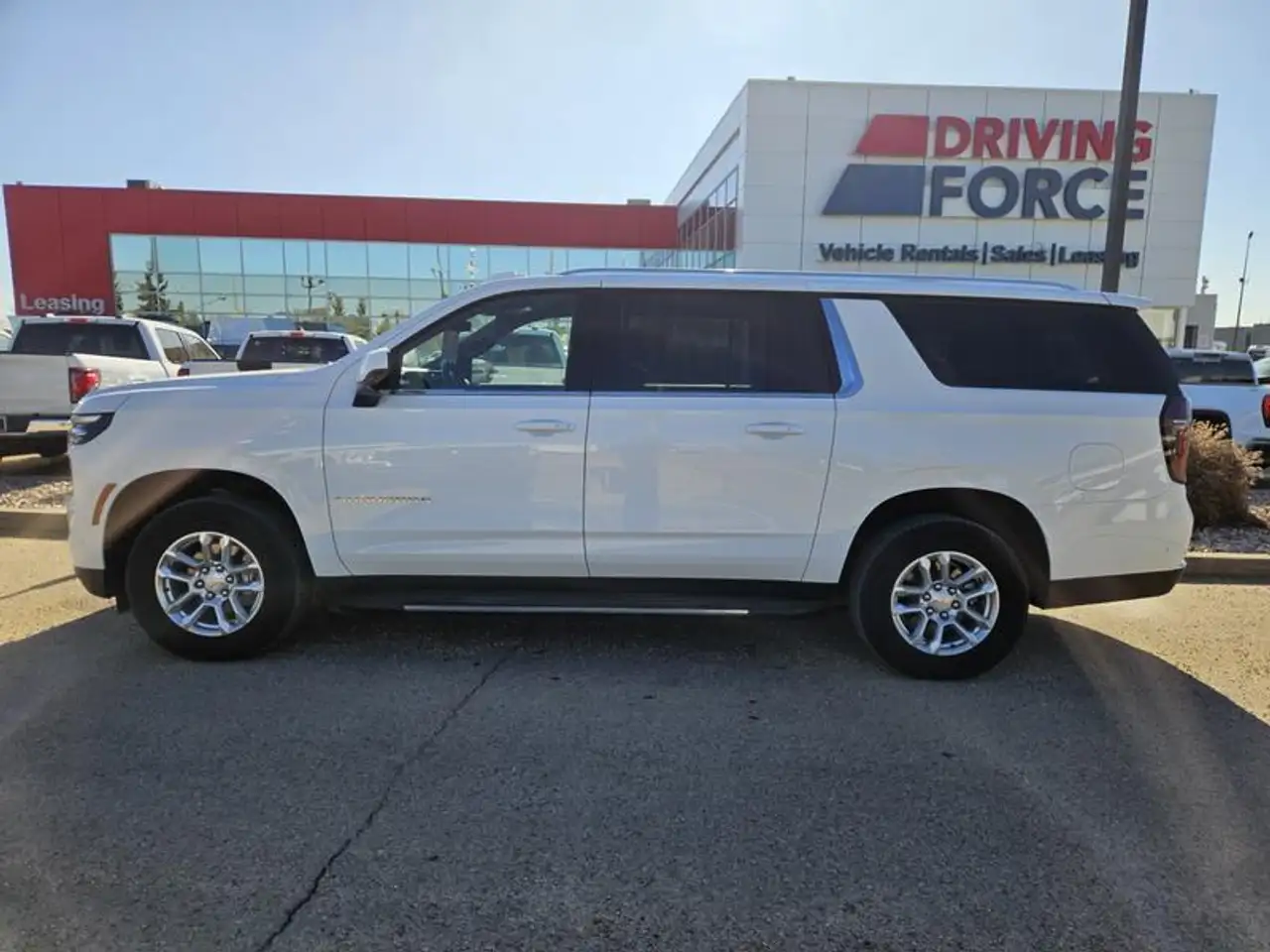 Chevrolet Suburban снимка Chevrolet Suburban