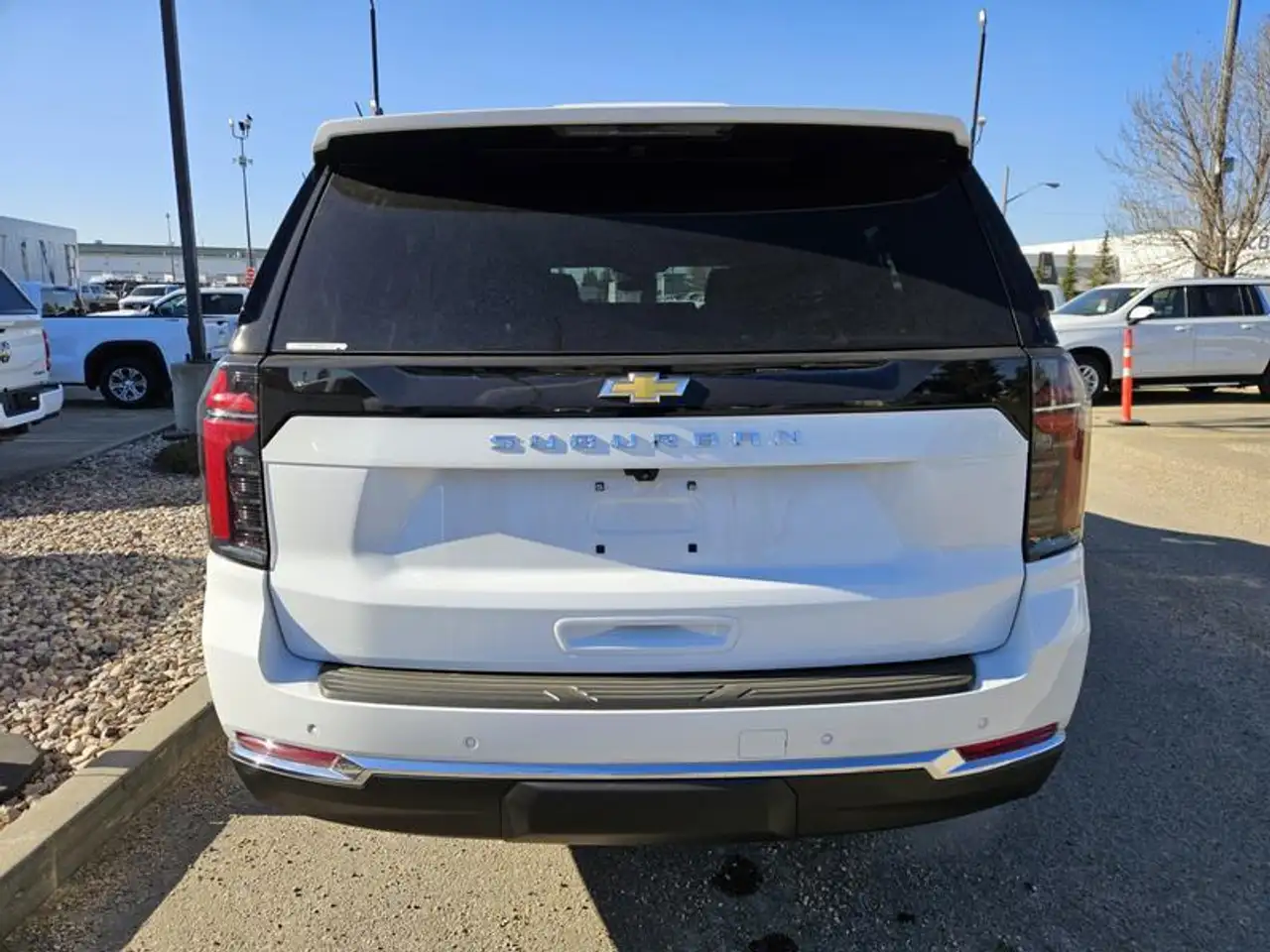 Chevrolet Suburban снимка Chevrolet Suburban