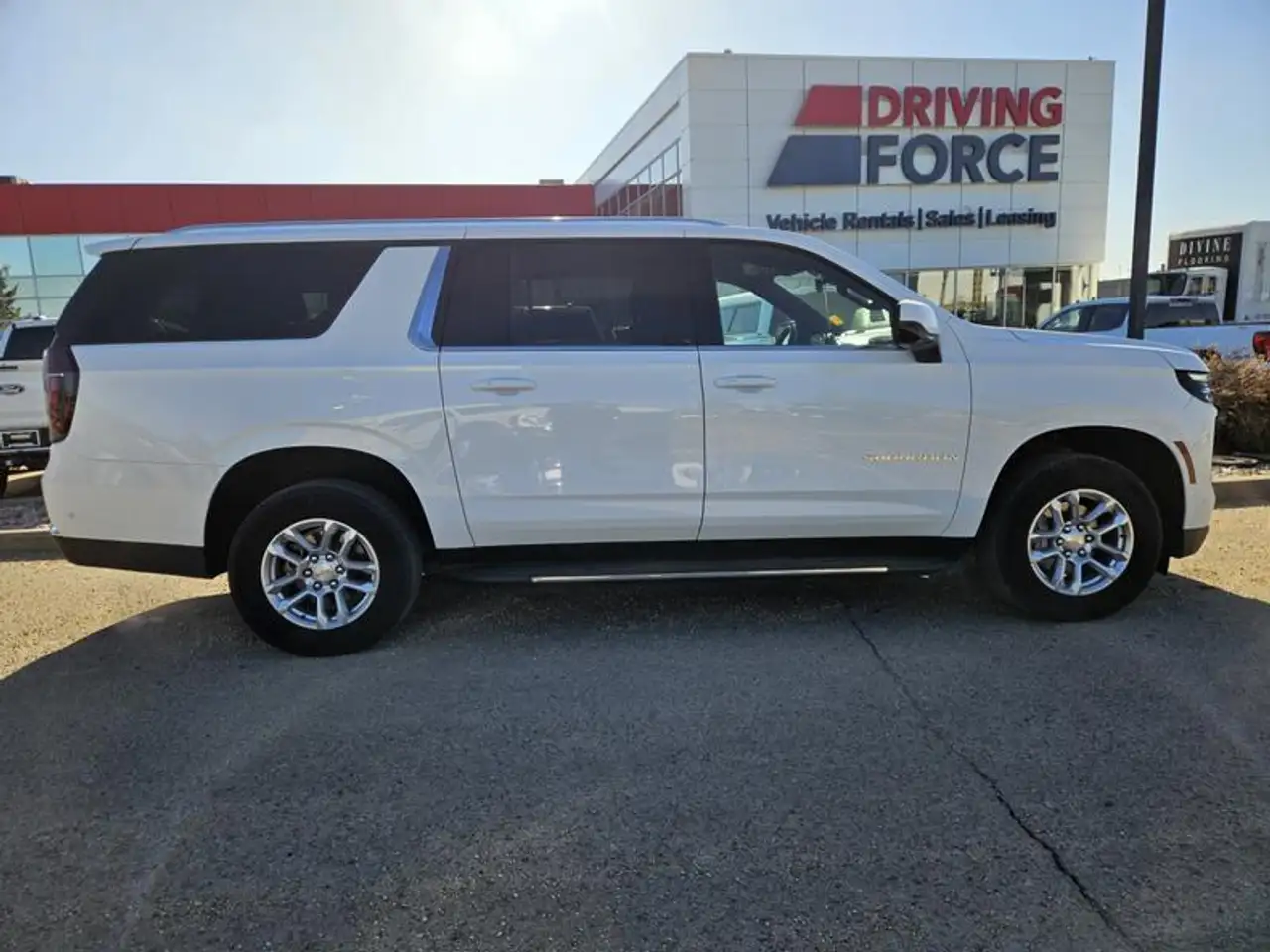 Chevrolet Suburban снимка Chevrolet Suburban
