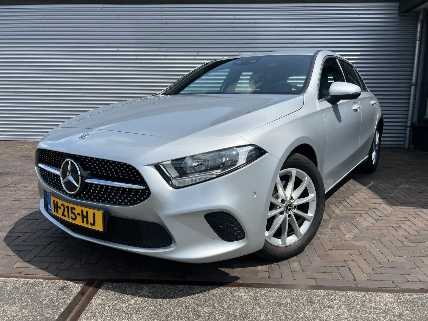 Mercedes-Benz A 180 Business Solution Luxury Grijs - 2