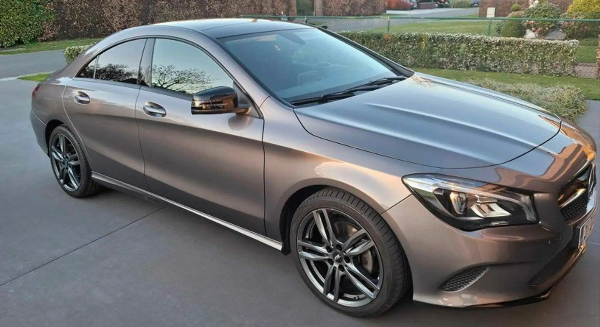 Mercedes-Benz 180 CLA Gümüş rengi - 2