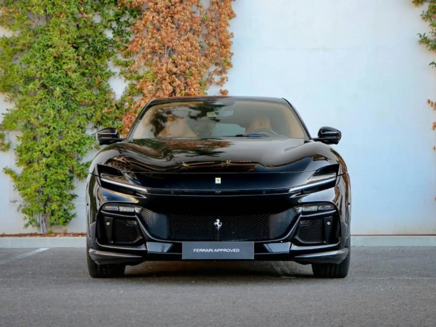 Ferrari Purosangue V12 Schwarz - 2