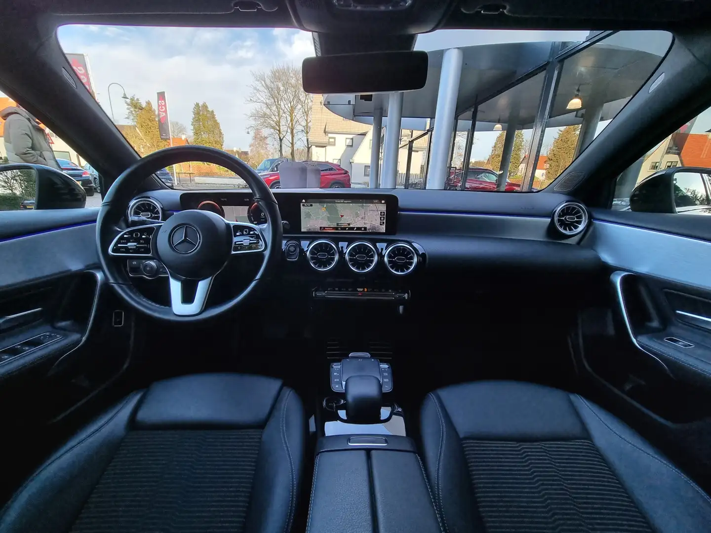 Mercedes-Benz A 250 e | AMG | 2022 | Ambient light | Widescreen | 66dk Schwarz - 2