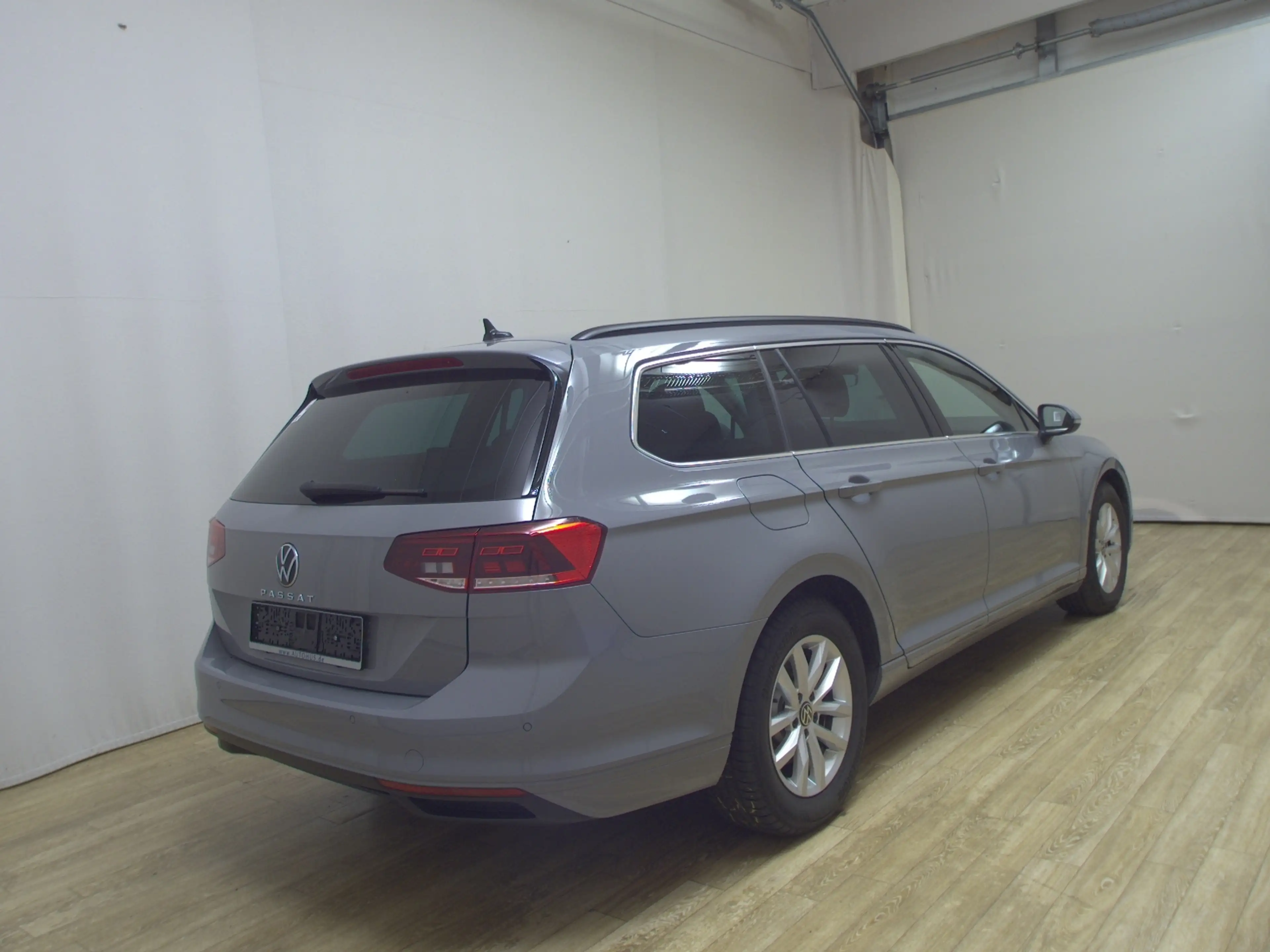 Volkswagen Passat Variant — photo 4