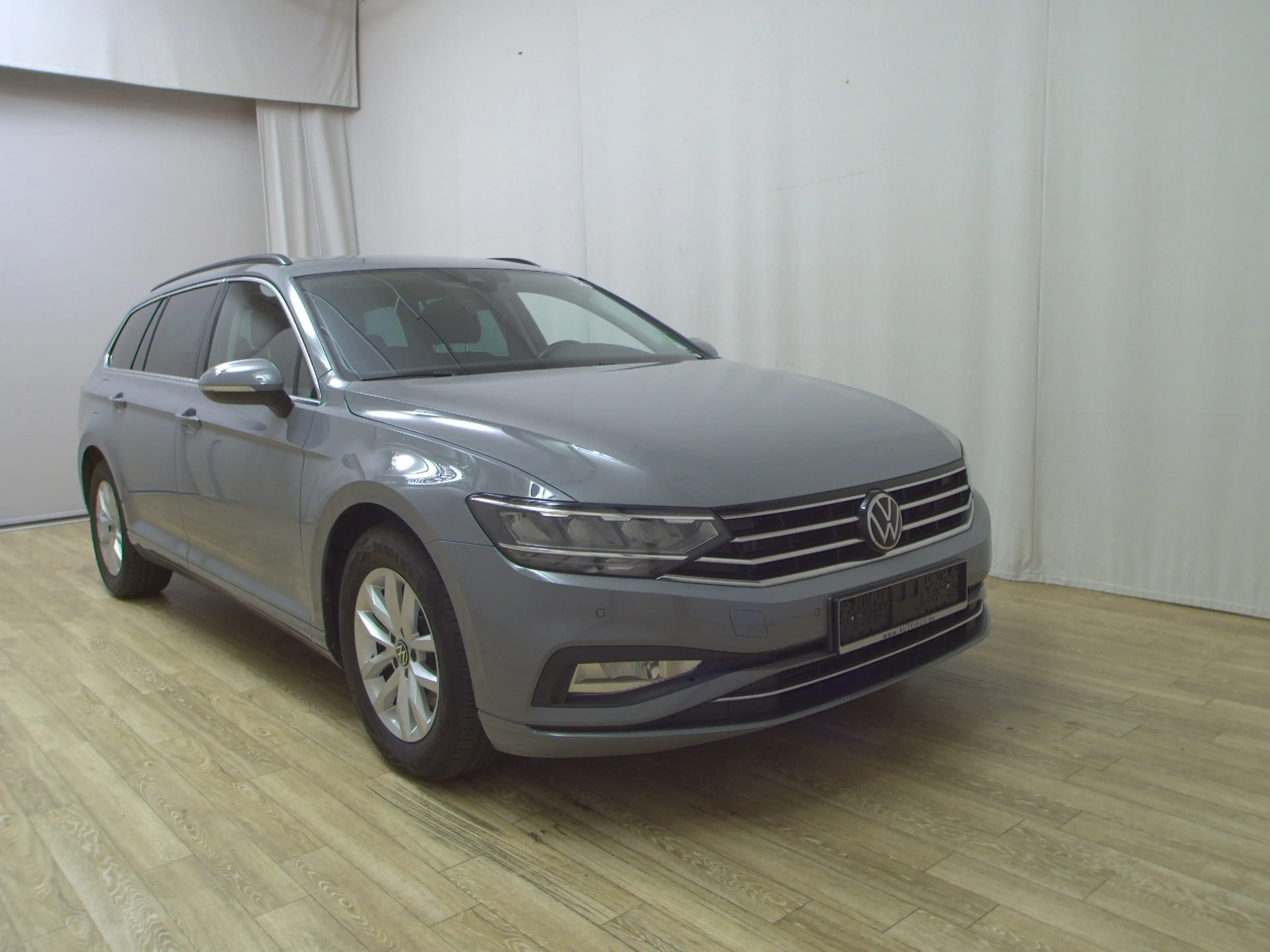 Volkswagen Passat Variant — photo 3