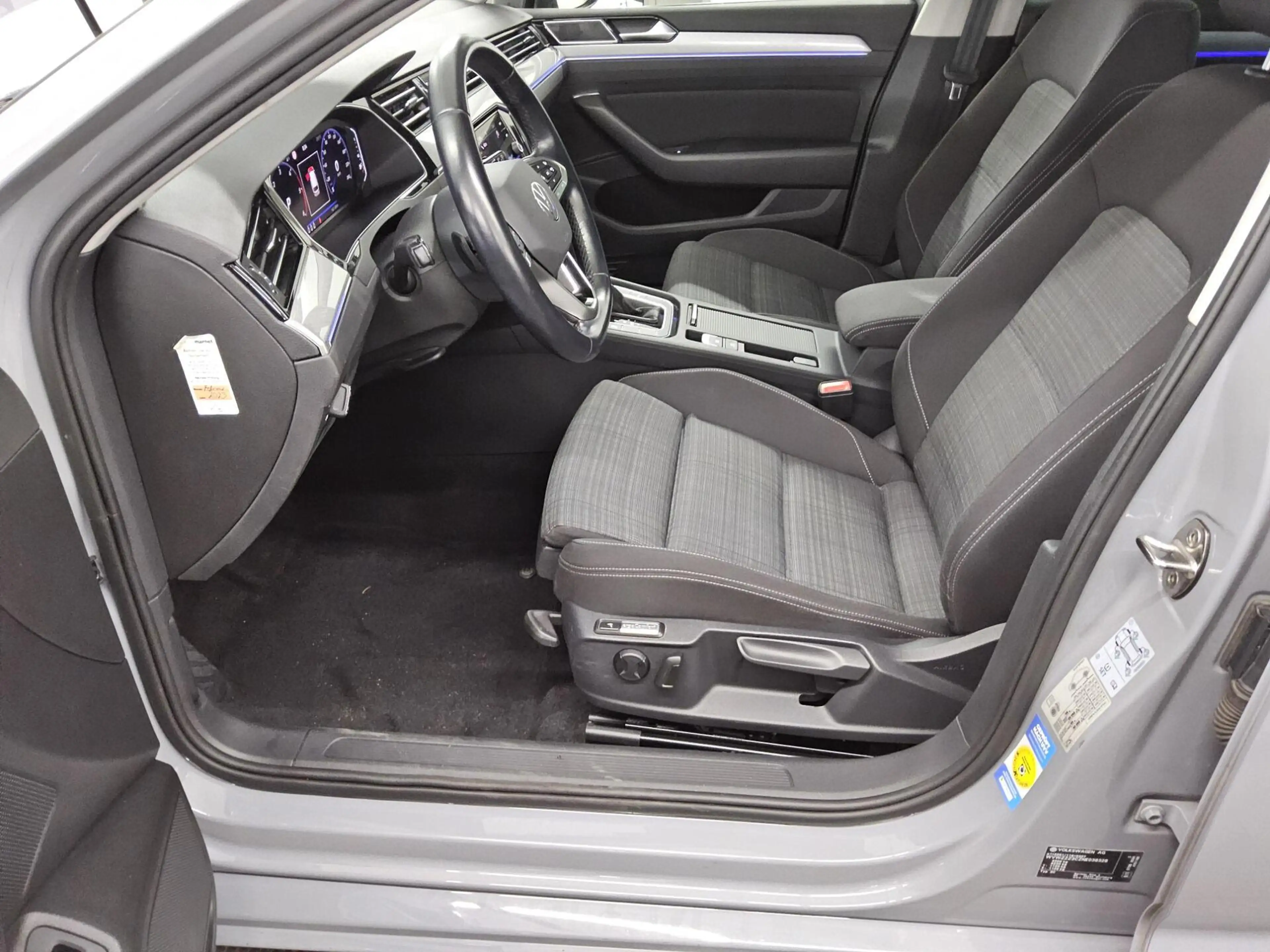 Volkswagen Passat Variant — photo 9