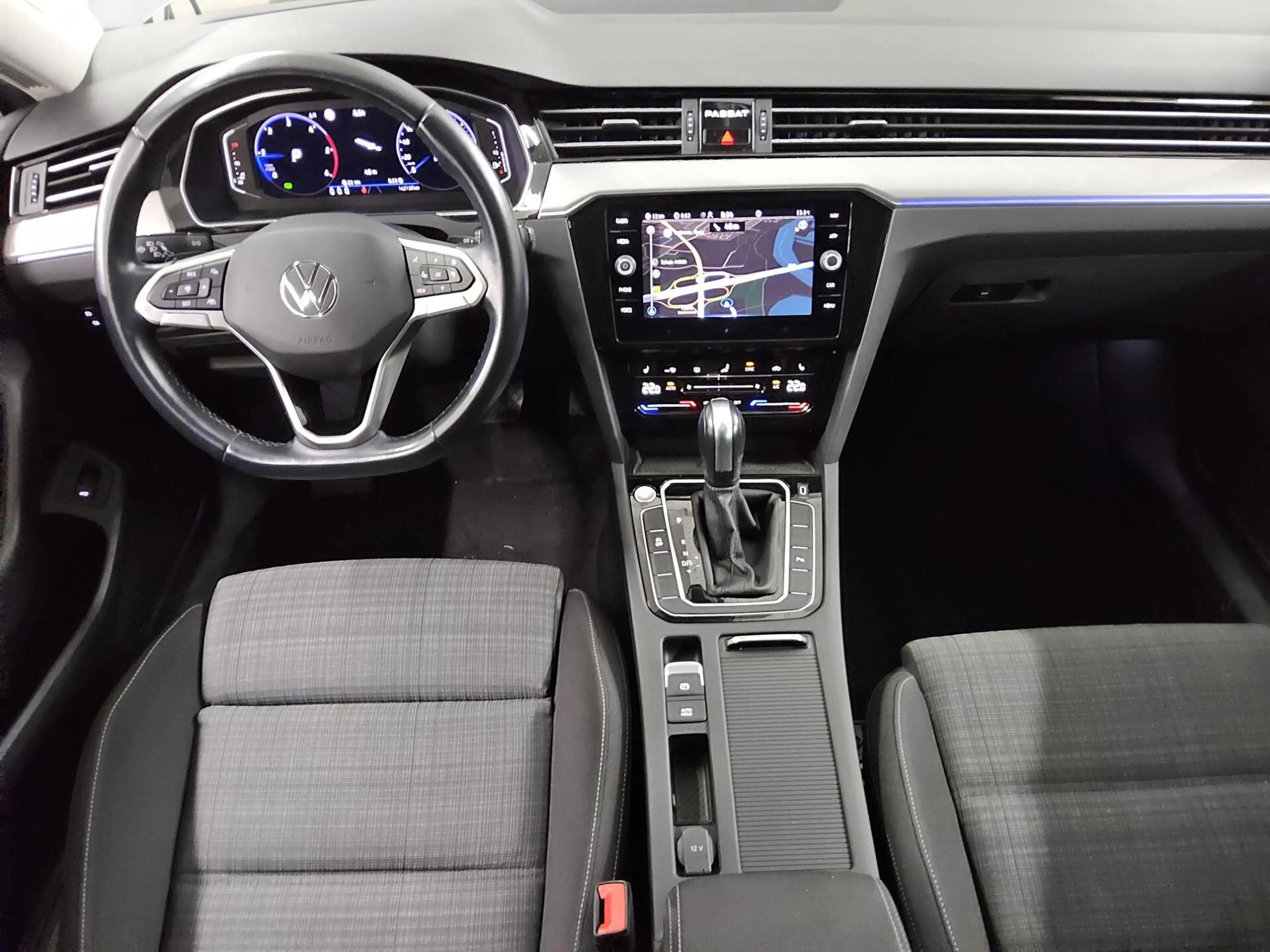 Volkswagen Passat Variant — photo 5