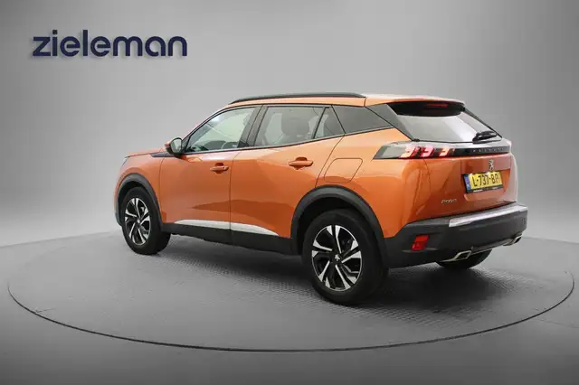Peugeot 2008 view 2
