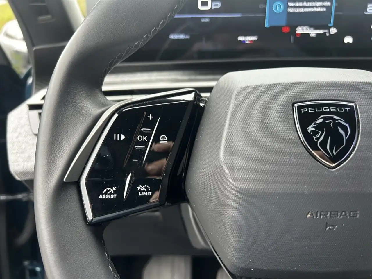 Peugeot 3008 Hybrid 136 E-DCS6 Allure Aut. 11