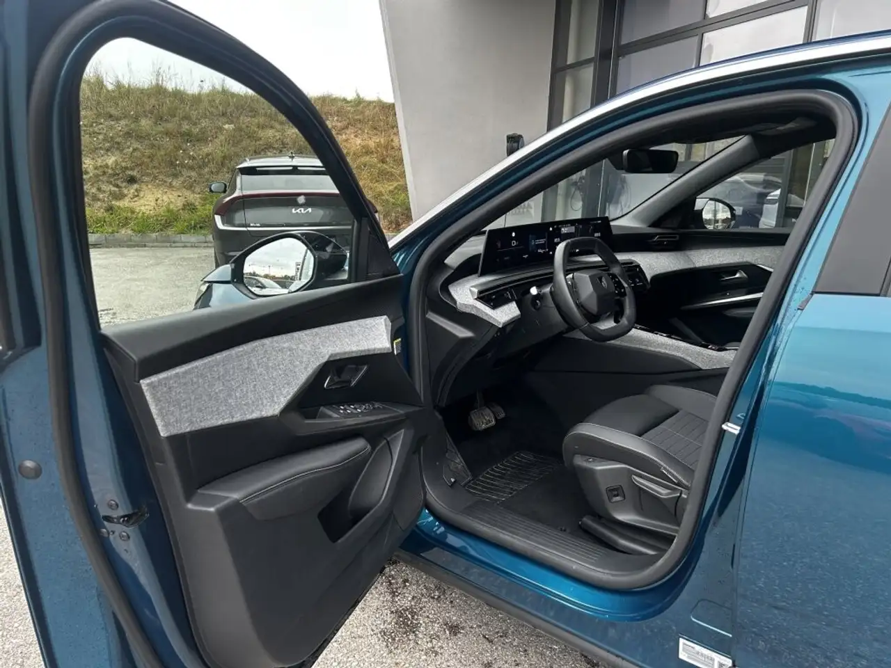 Peugeot 3008 Hybrid 136 E-DCS6 Allure Aut. 8