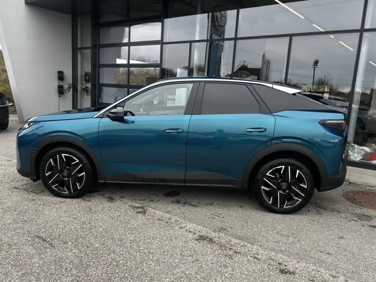 Peugeot 3008 Hybrid 136 E-DCS6 Allure Aut. 2
