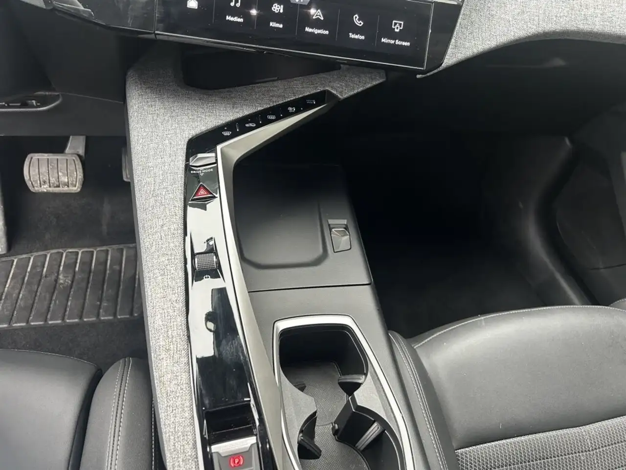 Peugeot 3008 Hybrid 136 E-DCS6 Allure Aut. 14