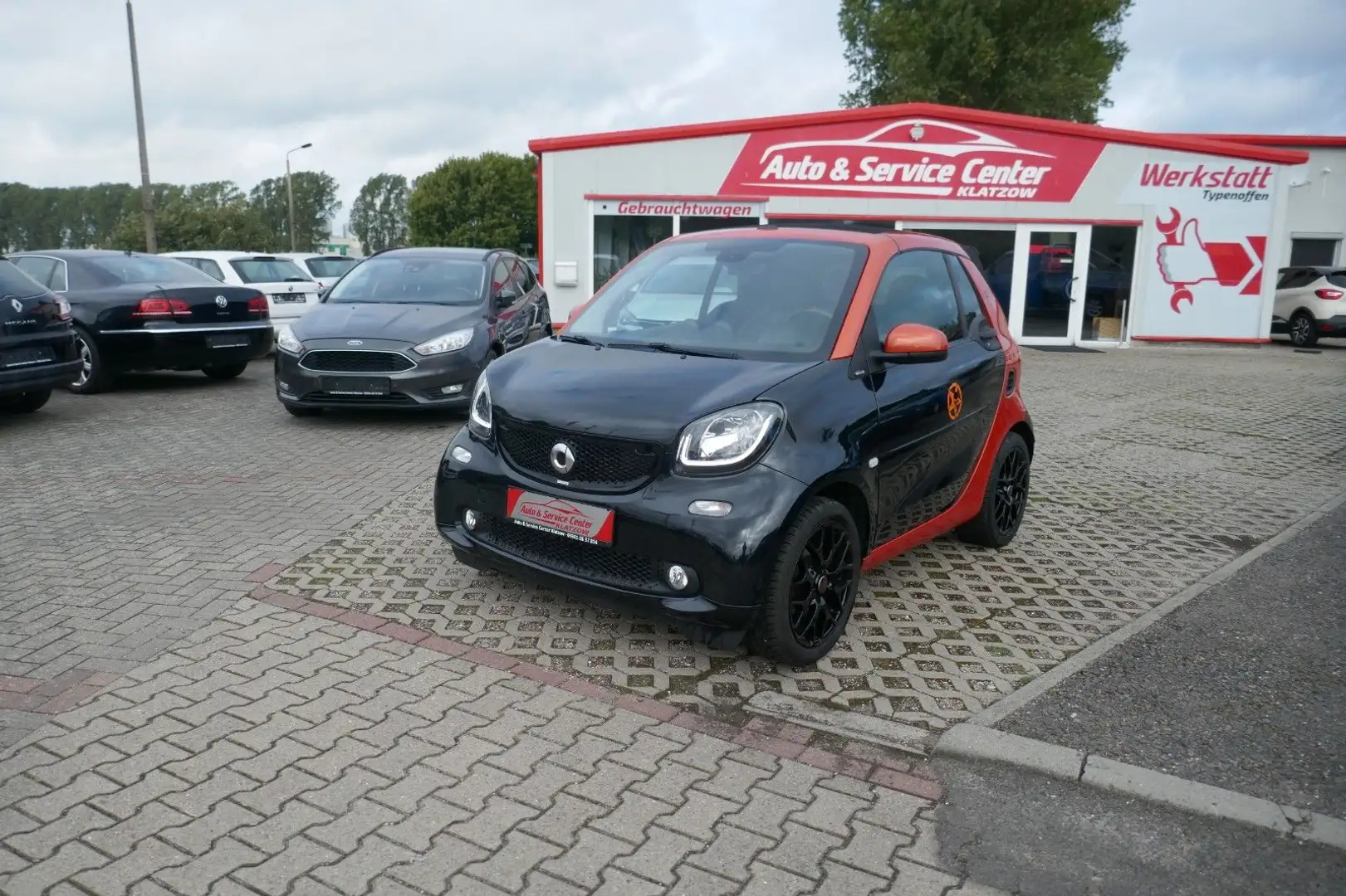 smart forTwo 0.9 cabrio Basis 86 kW AUTOMATIK Orange - 2