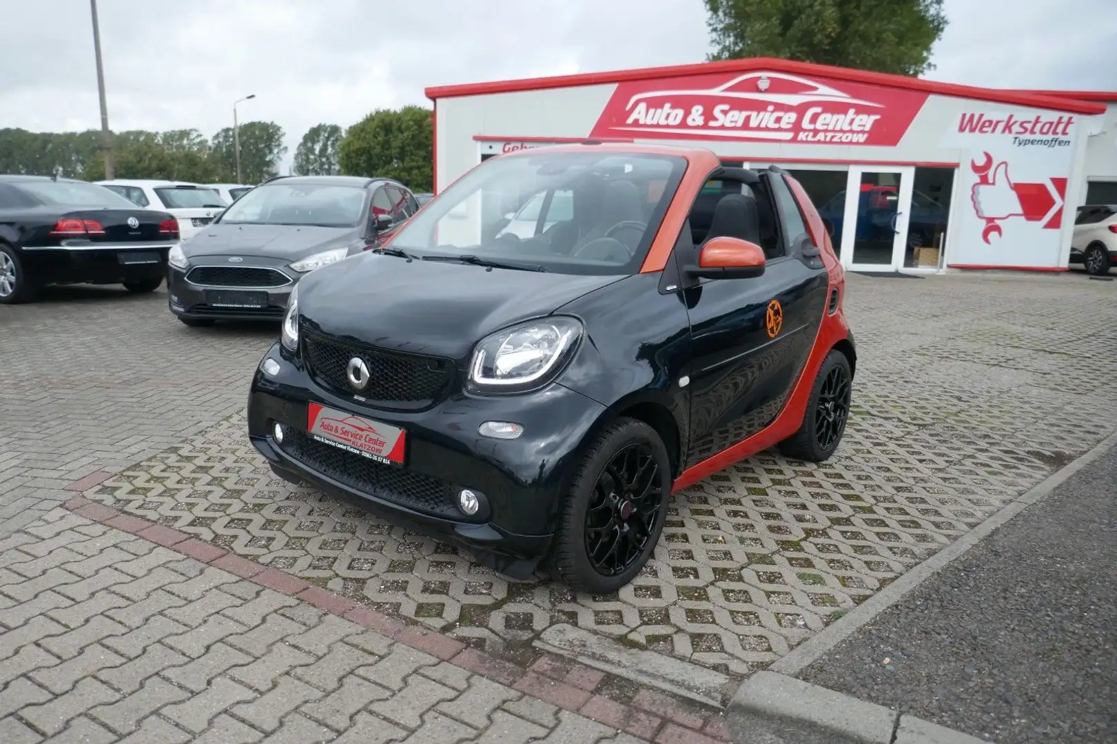 smart forTwo 0.9 cabrio Basis 86 kW AUTOMATIK Orange - 1