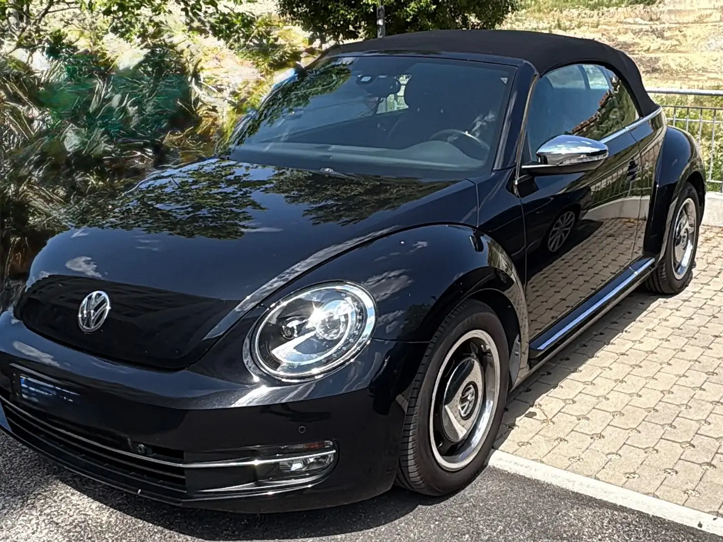 Volkswagen Maggiolino Maggiolino 2011 1.6 tdi Design 105cv Nero - 1