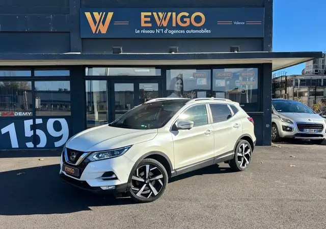 Nissan Qashqai+2 phase 2 1.2 turbo 115ch finition tekna sièges chauffants toit panoramique camera de recul