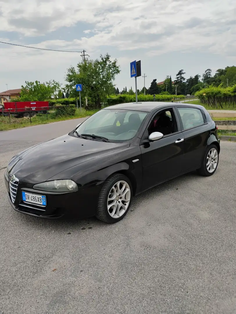 Alfa Romeo 147 5p 1.6 ts 16v Moving 105cv - 1