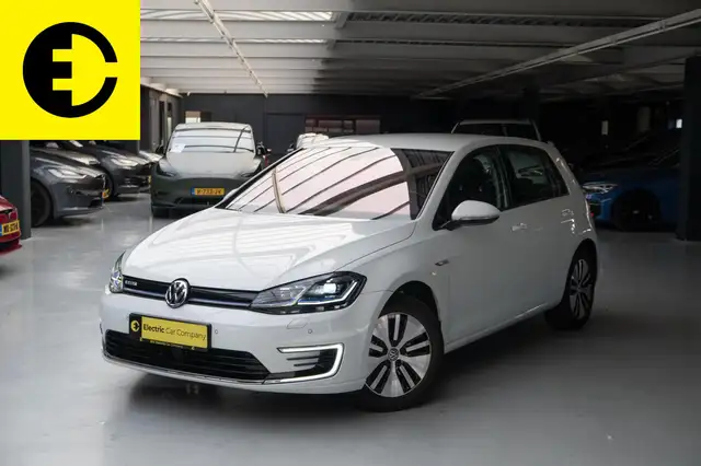 Volkswagen e-Golf E-DITION | SOH 95% | Stoelverwarming | Parkeersens