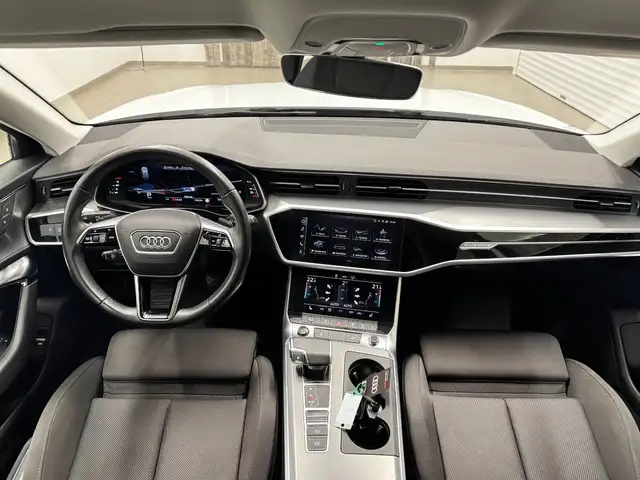 Audi A6 view 12