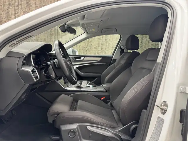 Audi A6 view 9