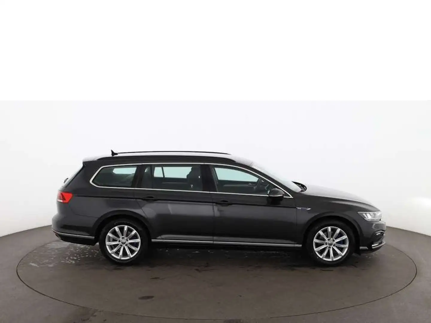 Volkswagen Passat Variant 1.4 TSI GTE Aut LED AHK RADAR NAVI Grau - 2