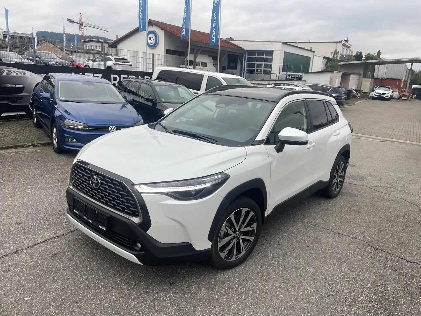 Toyota Corolla Cross Hybrid AWD/Neuwertig Bílá - 1