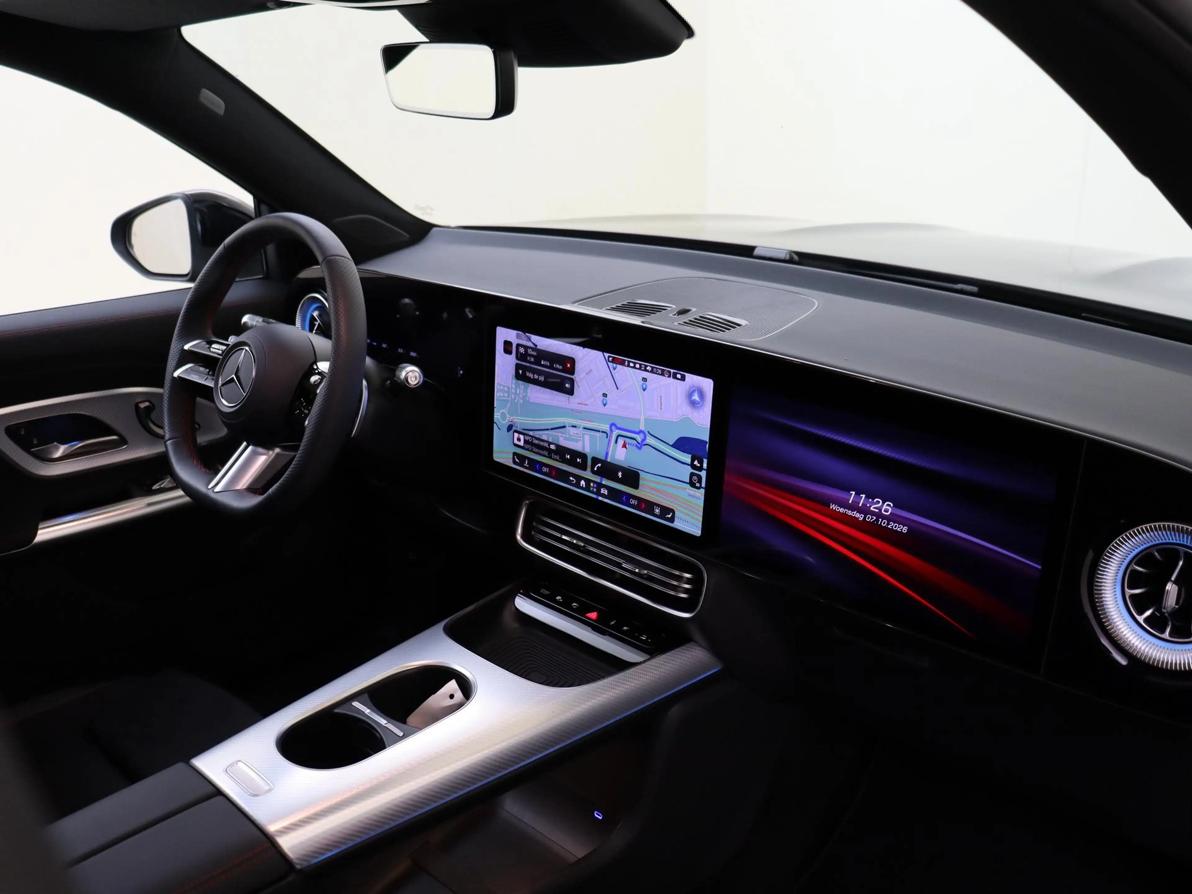 Mercedes-Benz GLB 250 250+ Business Solution AMG 85.5 kWh / Superscreen — photo 5